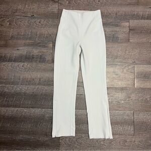 Lululemon Ribbed Softstreme Zip-Leg High-Rise Cropped Pant 25"
